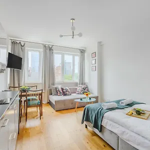 https://shortstaypoland-plac-mirowski.warsawhotelspoland.com